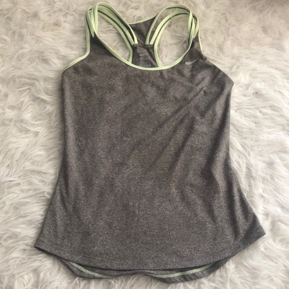 Nike top
